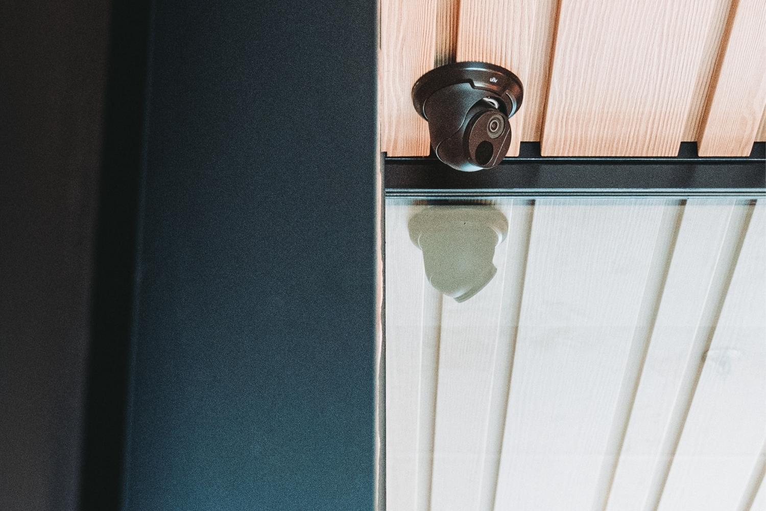 Zijn er specifieke overwegingen voor de optimale plaatsing van beveiligingscamera's in huis